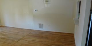 8 HUNTERS GATE Court Gallery 4