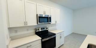 Townhome in The Townhomes of River Landing Gallery 11