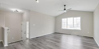 Totally Updated 3 Bedroom 4 Bath home Gallery 4