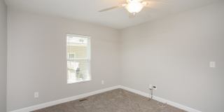 1014 Douglas Avenue Gallery 33