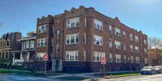 North Center / St. Bens - 2 Bed / 1 Bath - Heat Included Gallery 1