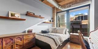 411 W Ontario Street Gallery 17