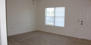 3 Bedroom, 2.5 Bath Two Level Townhouse Gallery 6