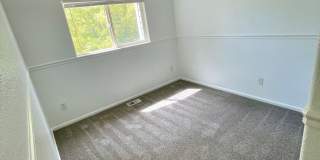 3 Bedroom 2.5 Bath Townhouse w/ 2-Car Garage! Gallery 28