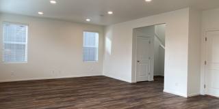 Exquisite 3 Bed 2.5 Bath Single Family Home Gallery 10