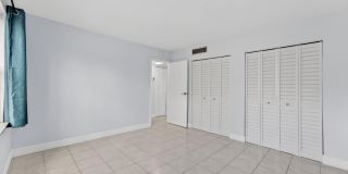 1335 W 68th Street Gallery 12