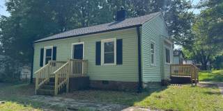 2bed/1bath w/ detached garage! Gallery 21