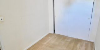 261 LAURISTON Street Gallery 22