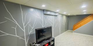 300 MACCLELLAND Avenue Gallery 34