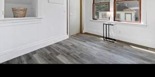 OVERSIZED FIRST FLOOR 3 BEDROOM APARTMENT WITH WASHER/DRYER Gallery 3