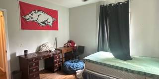 Large 4 Bedroom, 3 bathroom house near Downtown Gallery 20