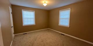 Charming Brick House off Fort Avenue Gallery 16