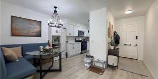 812 E Washington Gallery 4