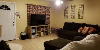 Nice 2 or 3 Bedroom, 1 Bath. Gallery 1