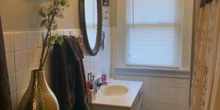 Spacious 3 Bedroom 1 Bath house in Crystal! Gallery 4