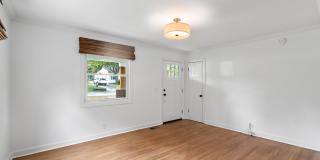 806 Washington Avenue Gallery 7