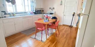 Beautiful 3 Bed/ 1 Bath Available 9/1/26 Gallery 16