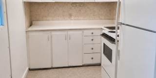 Small 2 bedroom 1 bath house Gallery 1
