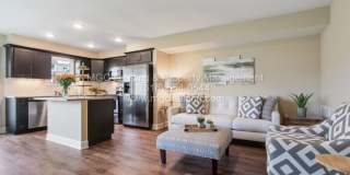 9326 North Main Street Gallery 1