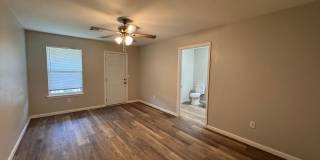 3 bed 2 bath Duplex. Gallery 11
