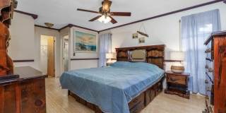 160 SE Duxbury Avenue Gallery 15
