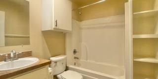 3 bedroom 2 bath 1 car garage near MLK. Gallery 7