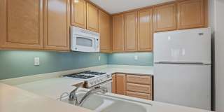 Total Quality Living! El Escorial Villas at East Beach~ Gallery 14