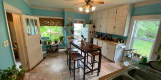 819 S. Van Buren Street - 3 Bedroom House! Gallery 3
