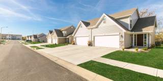 Parkway Oaks Townhomes and Duplexes Gallery 20