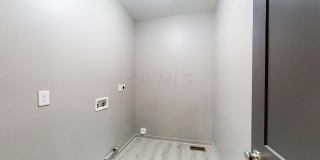 1242 E Mound Street Gallery 17