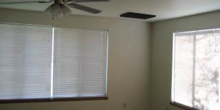 ~Centrally Located 3 Bedroom Home~ Gallery 8