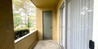 1 bed, 1 bath located in Corona! Gallery 25