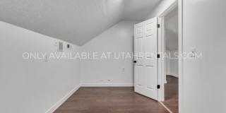 271 N 200 E Gallery 16