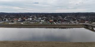 Spacious 4-Bedroom Home with Riverview in Miamisburg Gallery 1