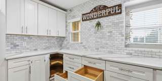 9040 WHITE SAGE LOOP Gallery 16