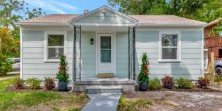 4/2 HOME CHARMING GULFPORT HOME FEATURING NICE UPGRADES Gallery 1