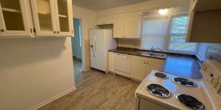 Four Bedroom Two Bath House - Great Location! Gallery 7