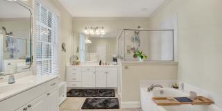 407 East Hull Street Gallery 23