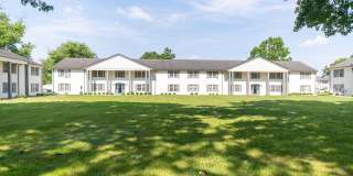 Everly Meridian Hills Gallery 7