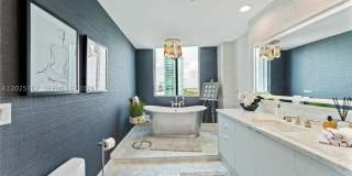 5959 Collins Ave Gallery 22