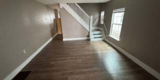 Newly Renovated 3BR/1BA Townhome located close to downtown Indy Gallery 5