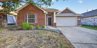 Cozy 3 bedroom home with walk-in closets! Gallery 1