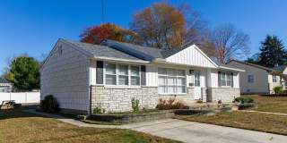 318 W Jefferson Ave Gallery 1