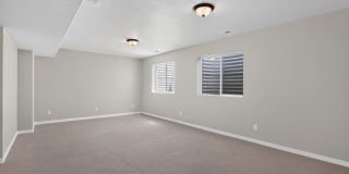 Spacious 5BR House in Monument Gallery 38