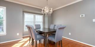 2209 COMMISSARY Circle Gallery 13