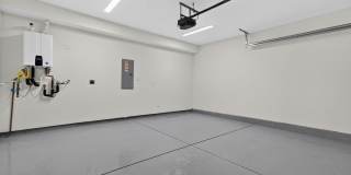 150 N Carondelet St Gallery 36