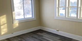 Spacious and beautifully remodeled 5 bed 2 bathroom home Gallery 21