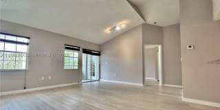 2811 N Oakland Forest Dr Gallery 4