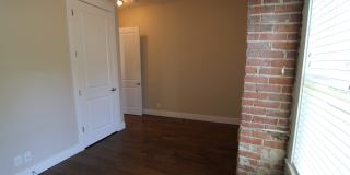 Midtown Renovated Duplex - Hardwood Floors, Exposed Brick Gallery 13
