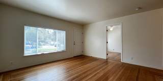 Charming 2 Bedroom, 1 Bathroom Home with Large Fenced Yard + Garage Gallery 8